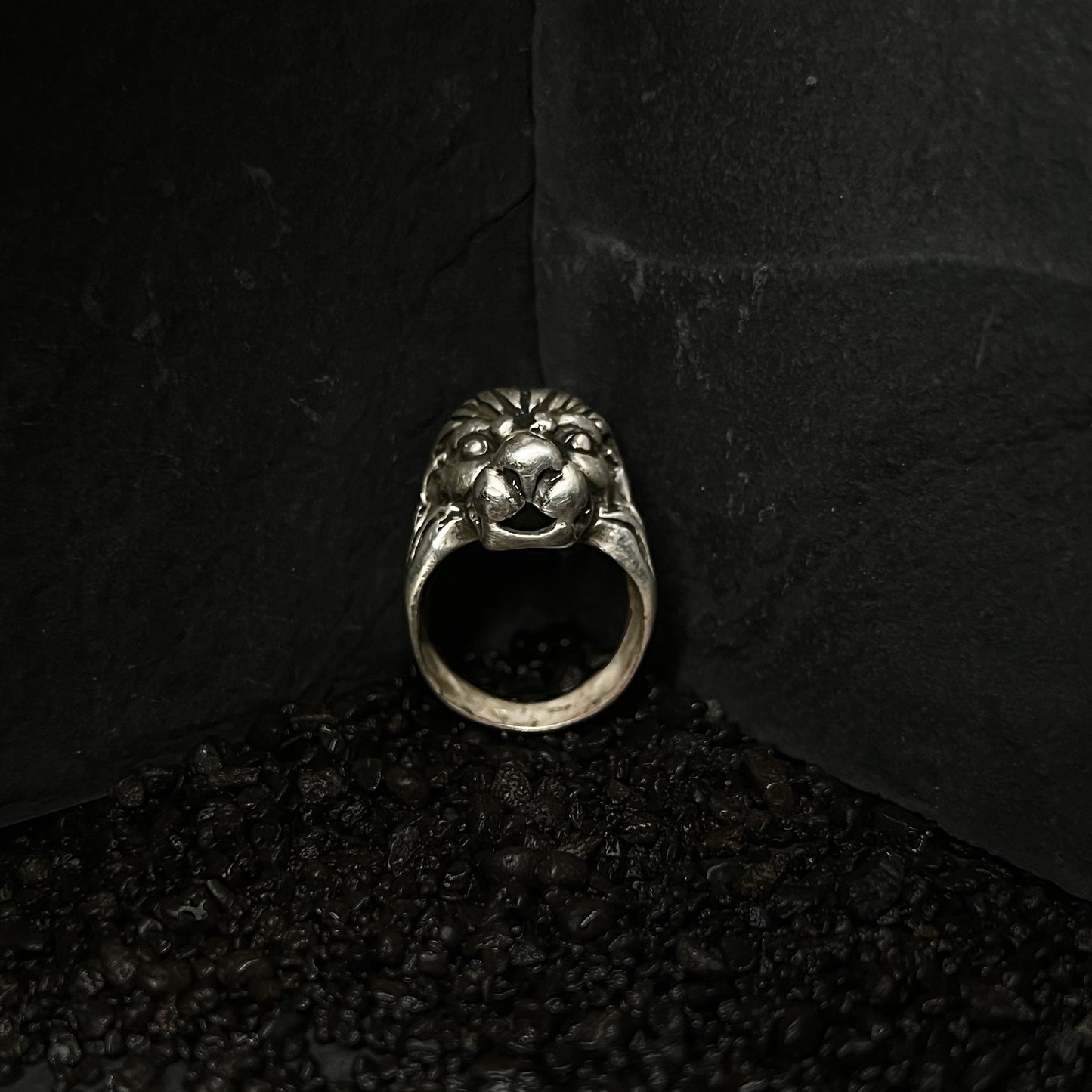 Roar Ring